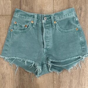 Levi’s 501 high-waisted frayed shorts